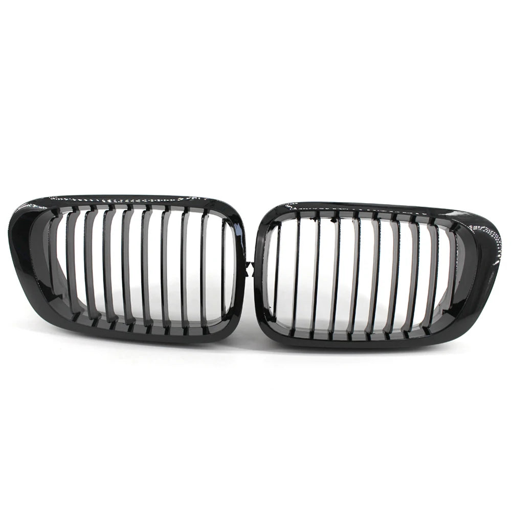 Lot de 2 grilles avant BMW E46 Coupe 2 portes – Noir mat/brillant, pré-facelift.