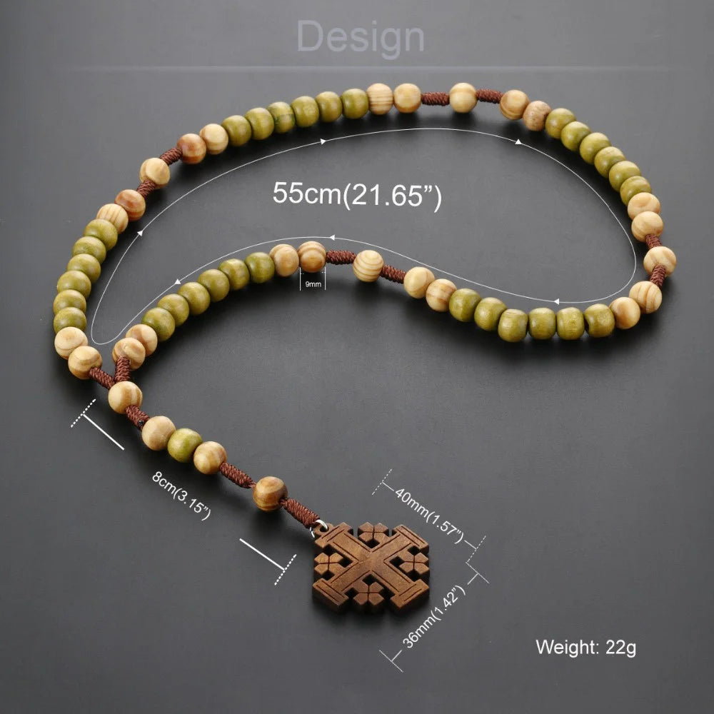 Collier religieux rétro – Croix de Jérusalem en bois avec chapelet.